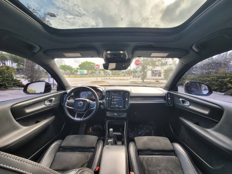 2019 Volvo XC40 T5 R-Design