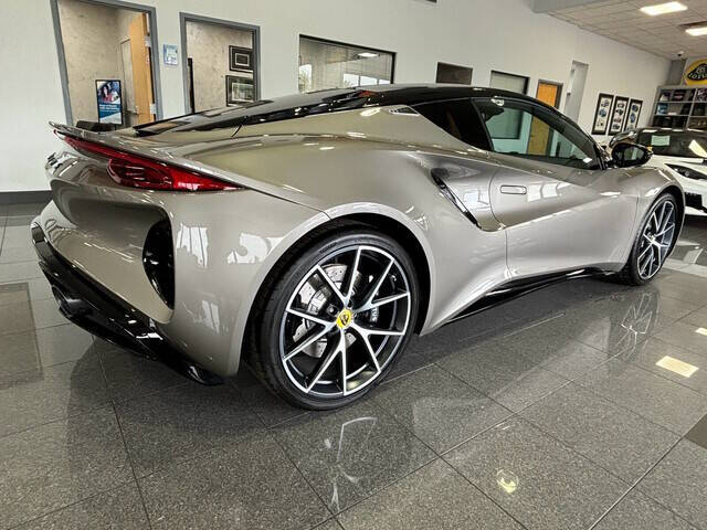 2024 Lotus Emira 8