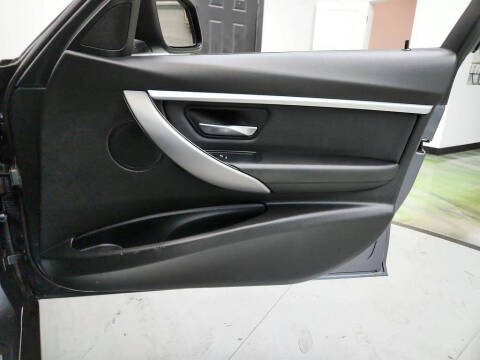 2018 BMW 3 Series 330i