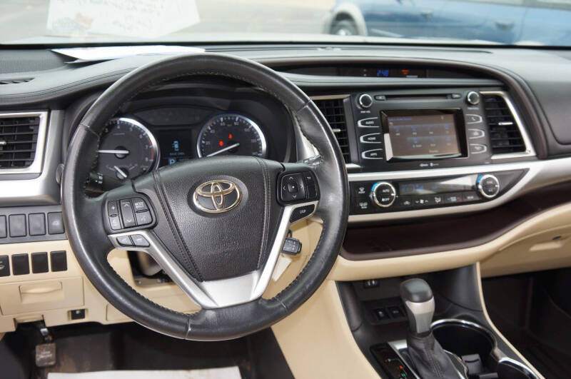 2014 Toyota Highlander LE Plus
