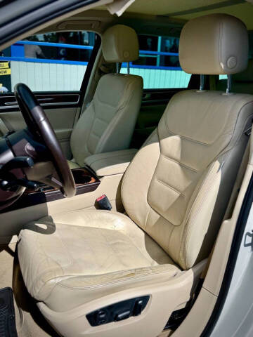 2011 Volkswagen Touareg TDI Lux