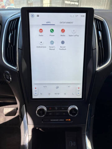 2023 Ford Edge Titanium