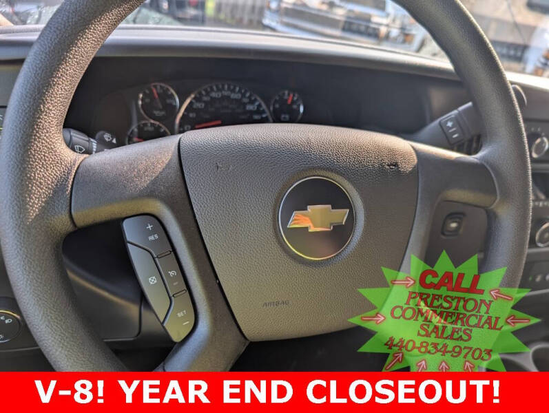2025 Chevrolet Express 2500