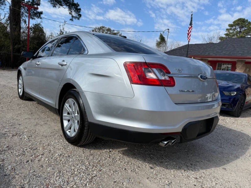 2012 Ford Taurus SE