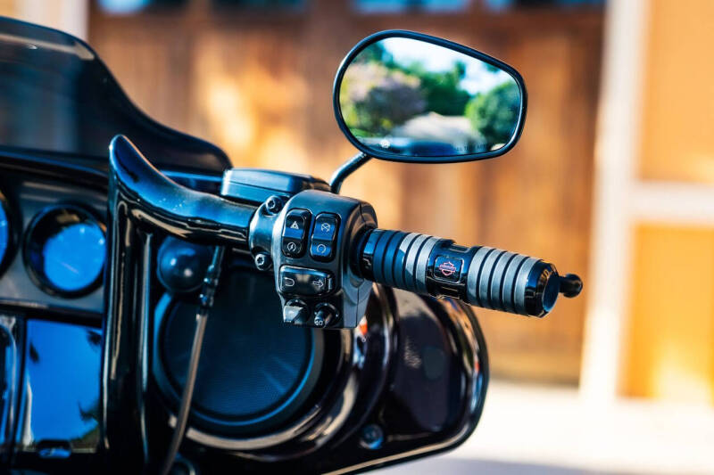 2019 Harley-Davidson FLHXSE CVO Street Glide