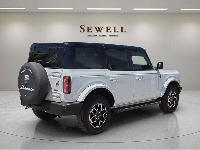 2024 Ford Bronco Outer Banks