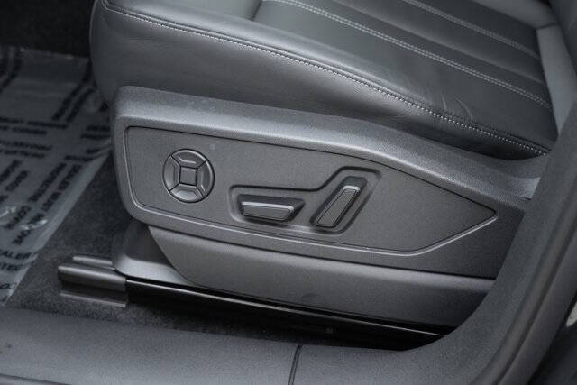 2025 Audi Q5 quattro Premium Plus TFSI