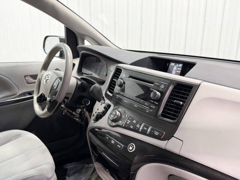2014 Toyota Sienna