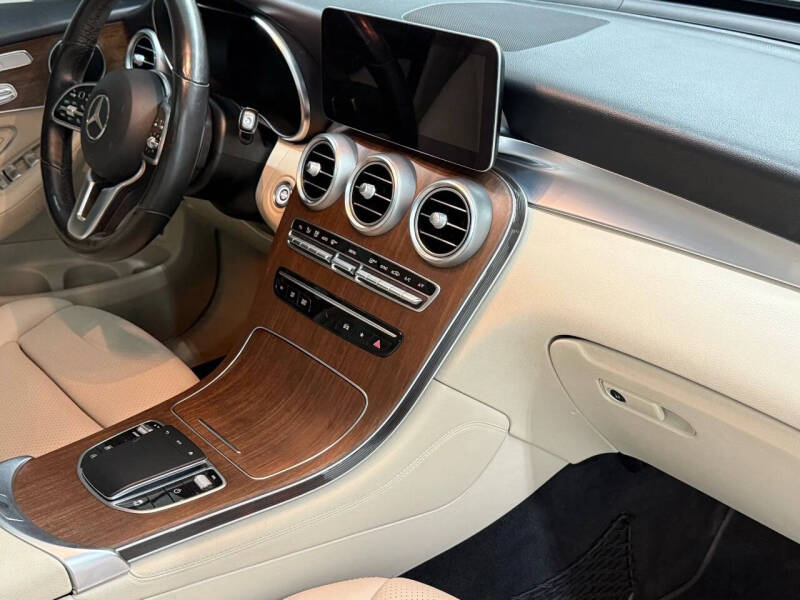 2020 Mercedes-Benz GLC GLC 300