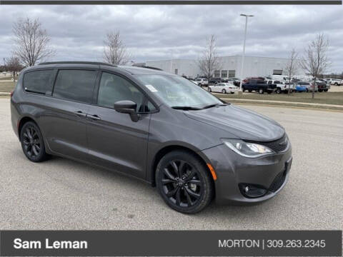 2020 Chrysler Pacifica for sale at Sam Leman CDJRF Morton in Morton IL