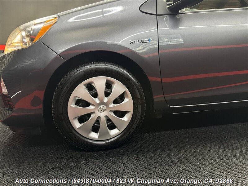 2014 Toyota Prius c Three