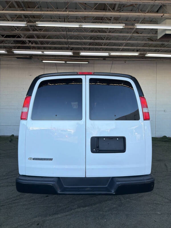 2017 Chevrolet Express LS 3500