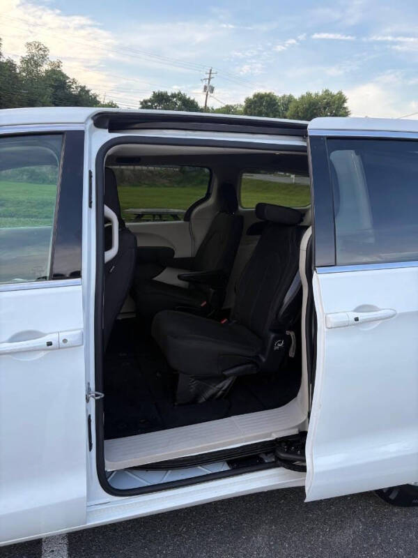 2017 Chrysler Pacifica Touring