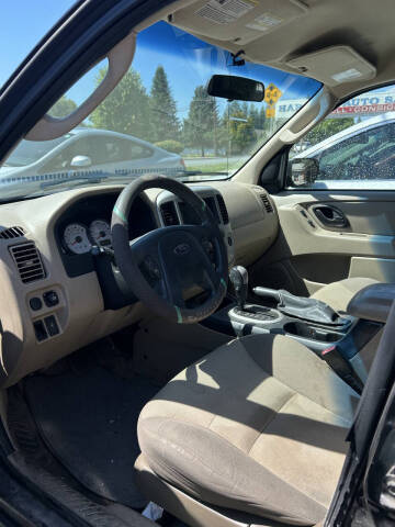 2005 Ford Escape XLS