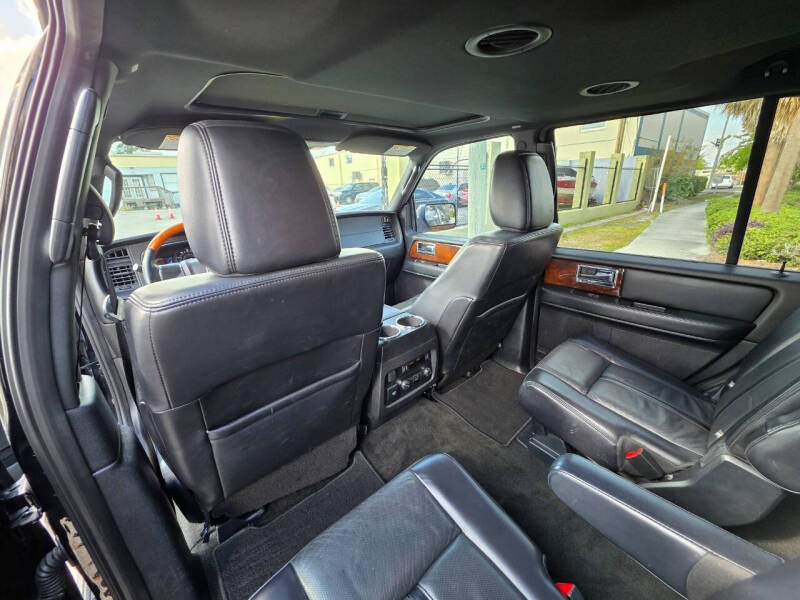 2017 Lincoln Navigator Select