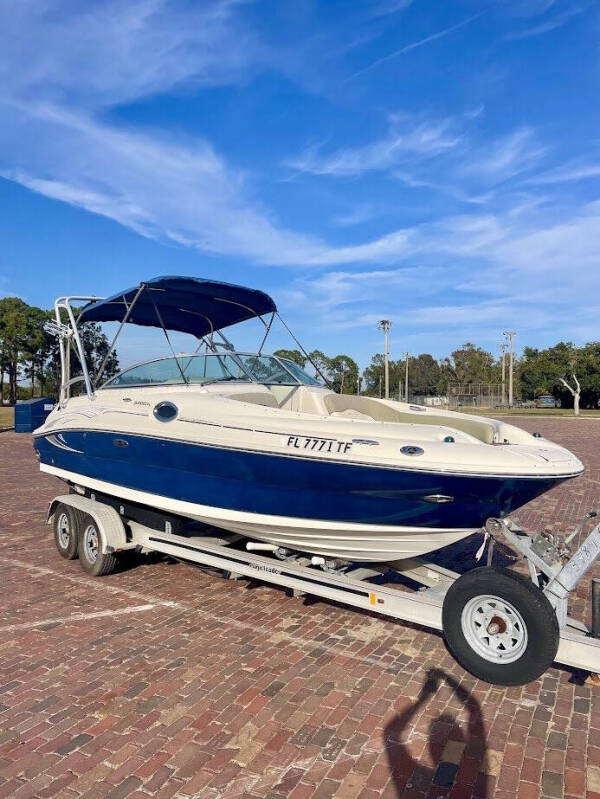 2006 Sea Ray Sundeck 240