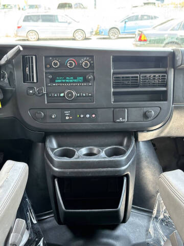 2017 Chevrolet Express LS 3500