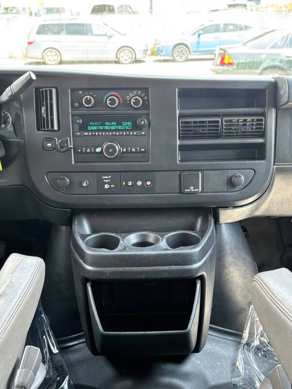 2017 Chevrolet Express LS 3500