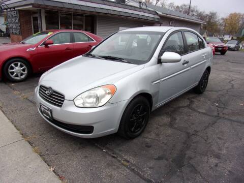 2009 Hyundai Accent for sale at Premier Motor Car Company LLC in Newark OH