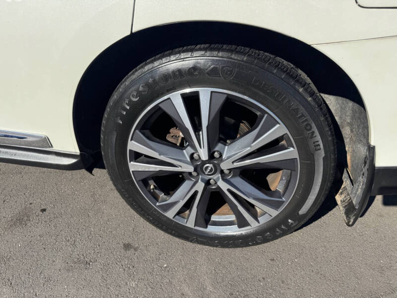 2018 Nissan Pathfinder Platinum