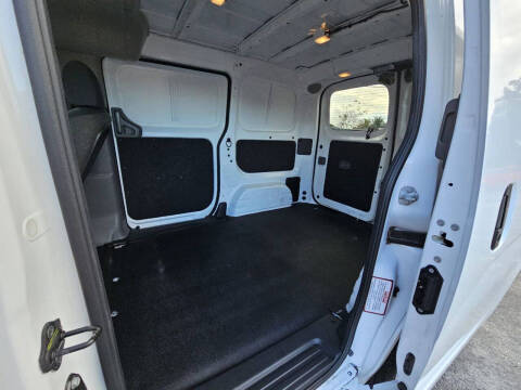 2020 Nissan NV200 SV