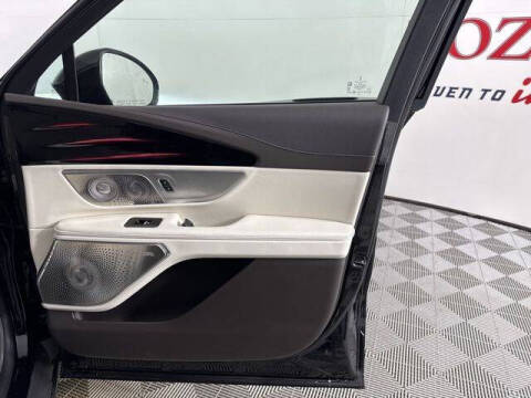 2025 Lincoln Nautilus Black Label