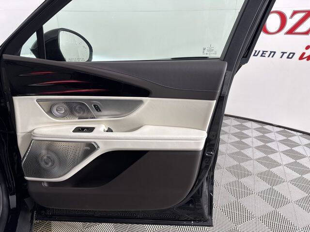 2025 Lincoln Nautilus Black Label