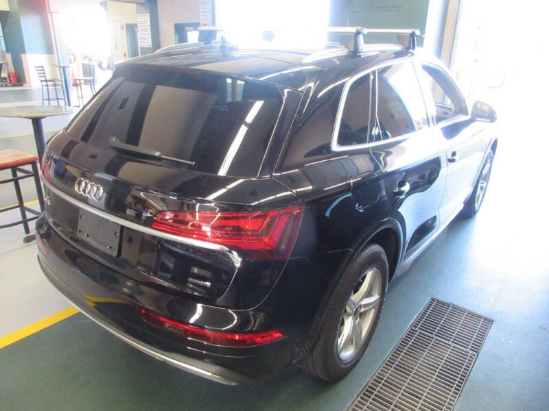 2022 Audi Q5 quattro Premium 40 TFSI