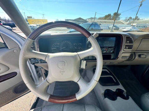2000 Cadillac Escalade