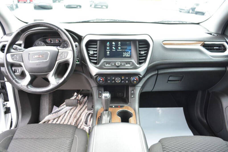 2018 GMC Acadia SLE-2