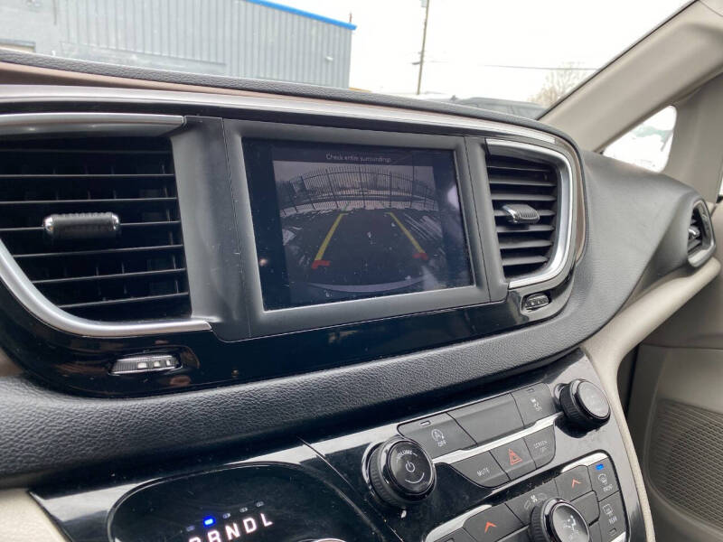 2020 Chrysler Voyager LXi