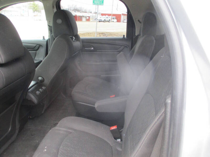 2013 GMC Acadia SLE-2