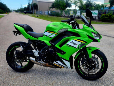 2025 Kawasaki EX650 ABS