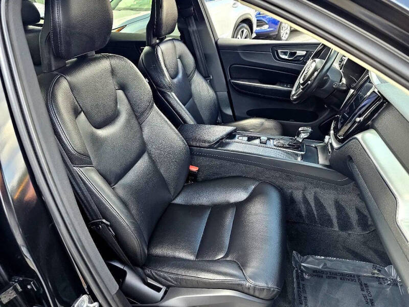 2018 Volvo XC60 T6 Momentum