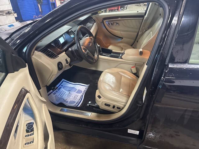 2019 Ford Taurus Limited