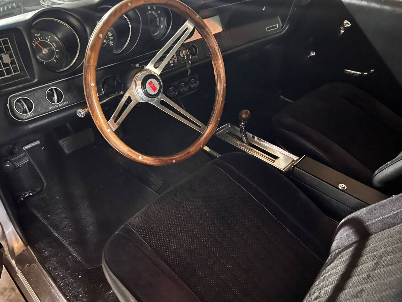 1969 Oldsmobile Cutlass 37