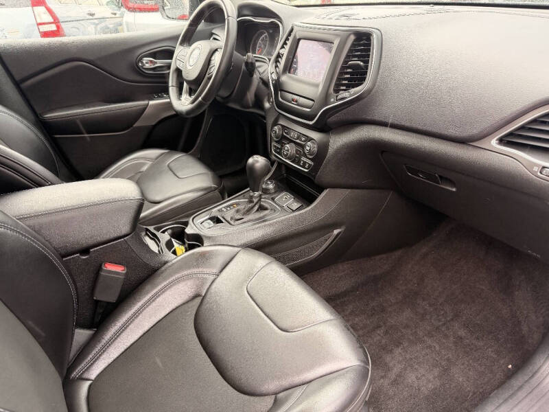 2019 Jeep Cherokee Latitude Plus