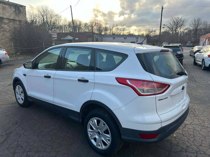 2014 Ford Escape S
