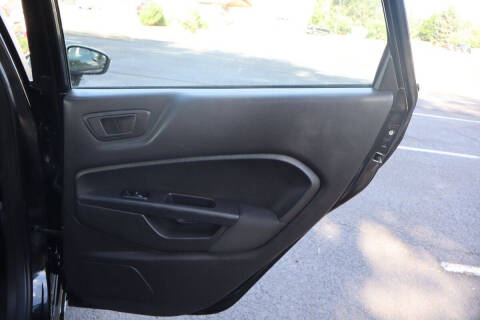 2013 Ford Fiesta SE
