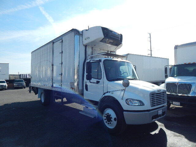 2017 Freightliner M2 106