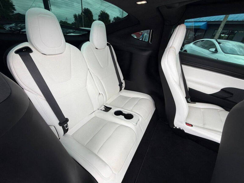 2022 Tesla Model X Plaid