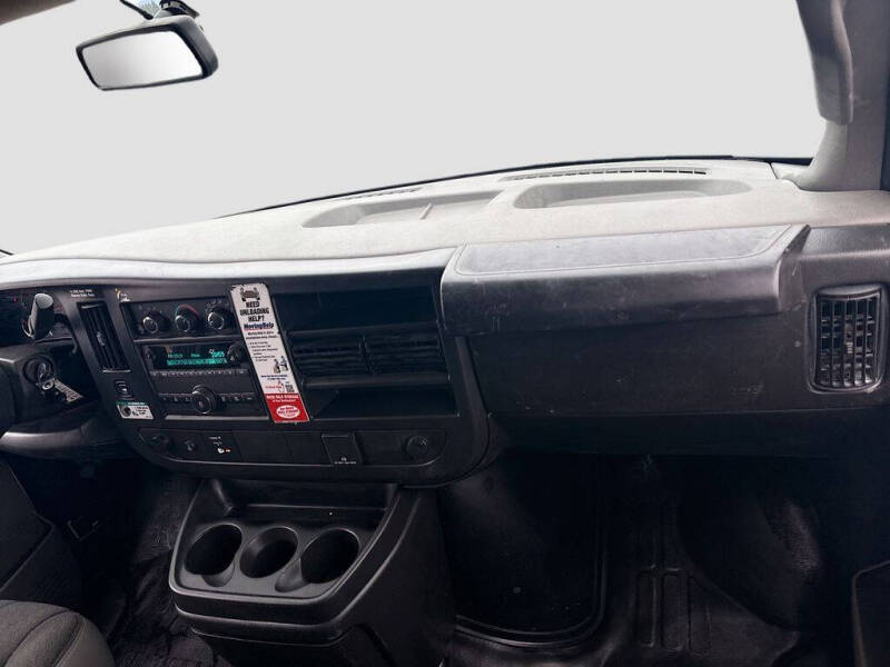 2025 Chevrolet Express 2500