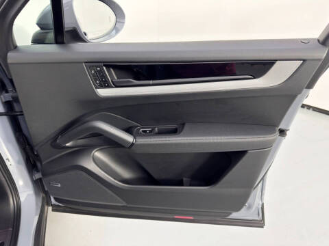 2024 Porsche Cayenne