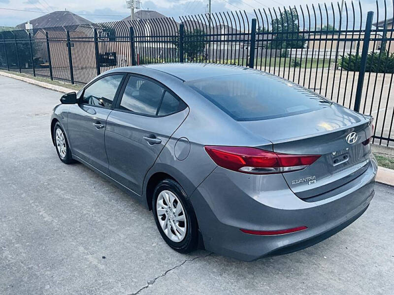 2018 Hyundai Elantra