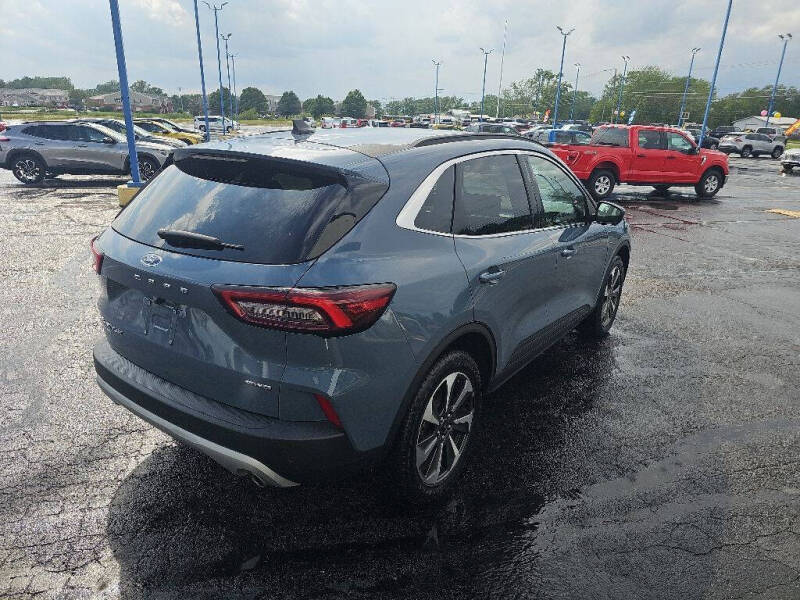 2024 Ford Escape Platinum
