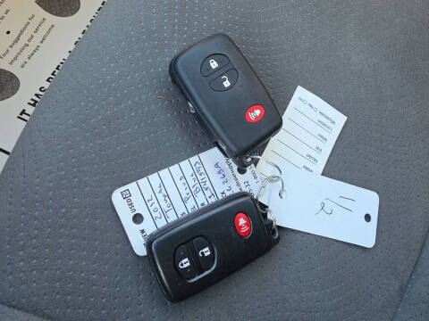 2012 Toyota Prius Two