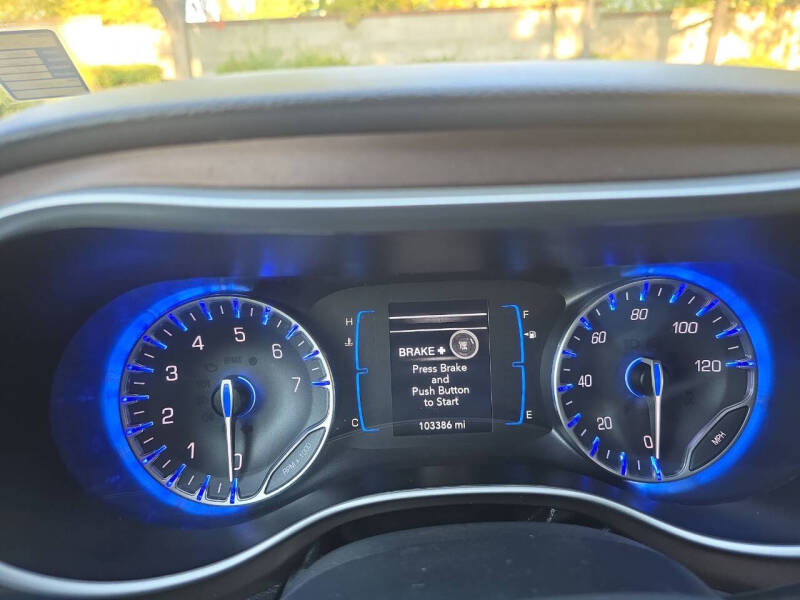 2017 Chrysler Pacifica LX