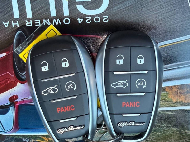 2024 Alfa Romeo Giulia Quadrifoglio