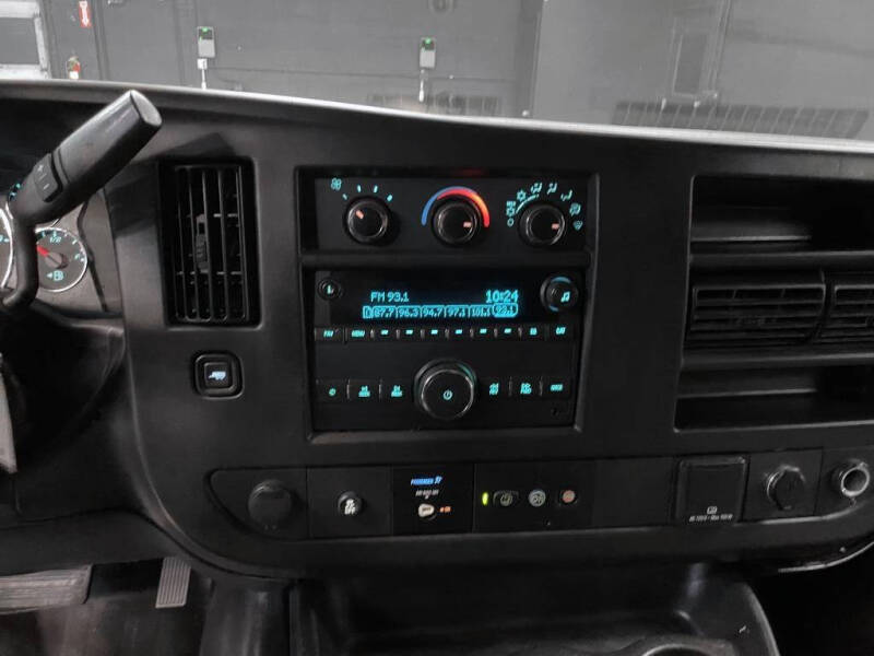 2016 GMC Savana 3500