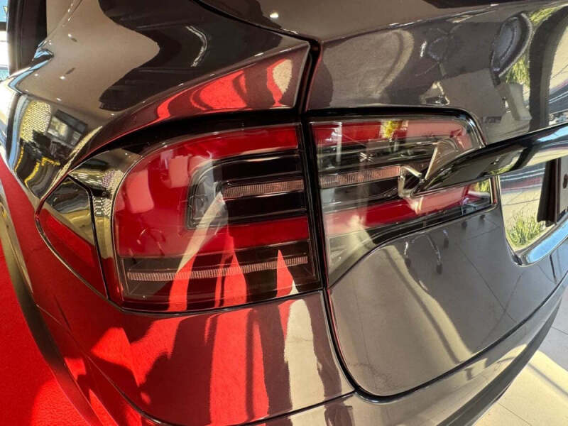 2023 Tesla Model X Standard Range